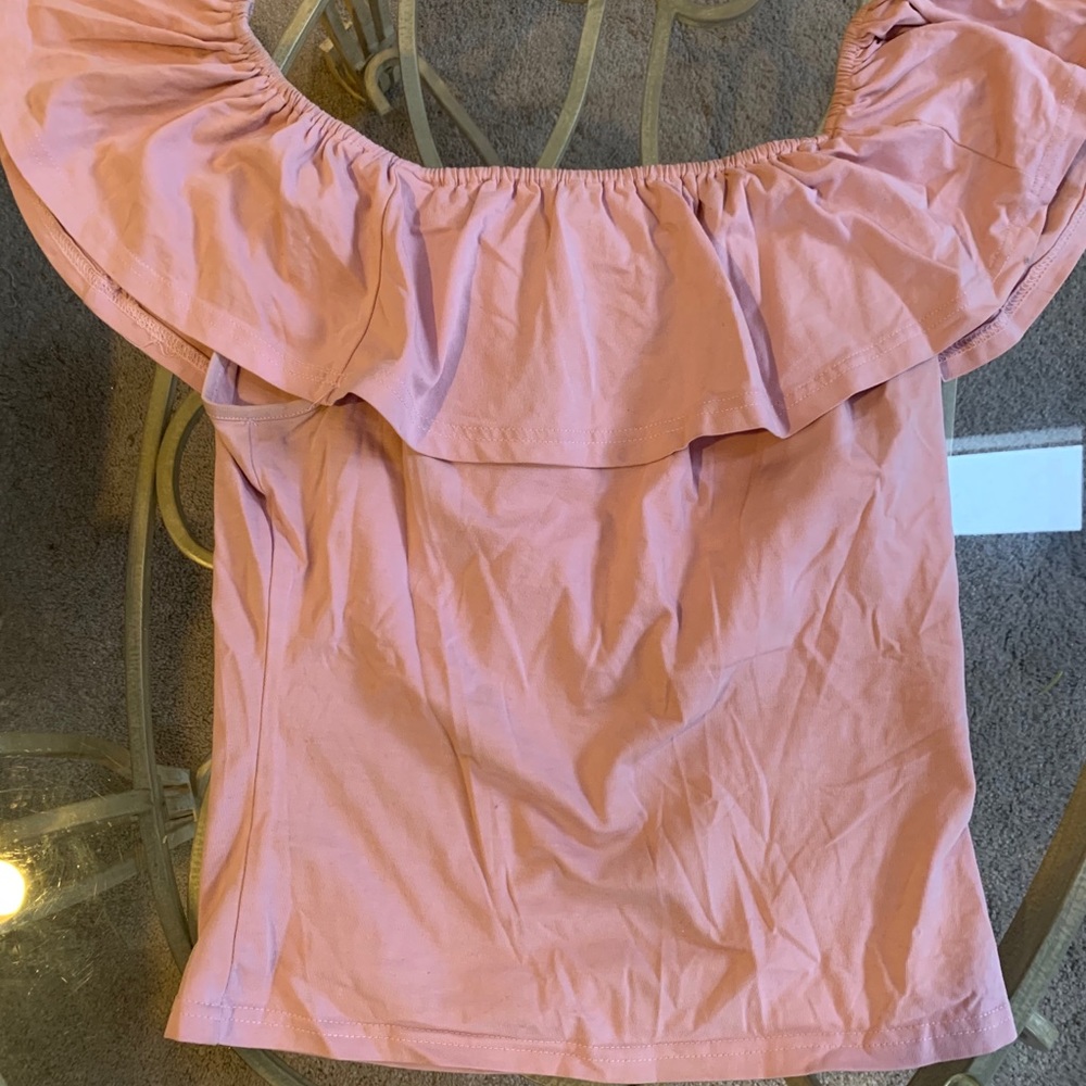 Juniors pink sleeveless shirt size M